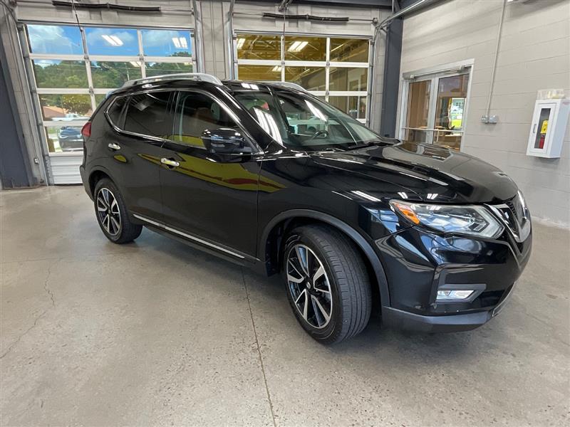 2017 NISSAN ROGUE SL