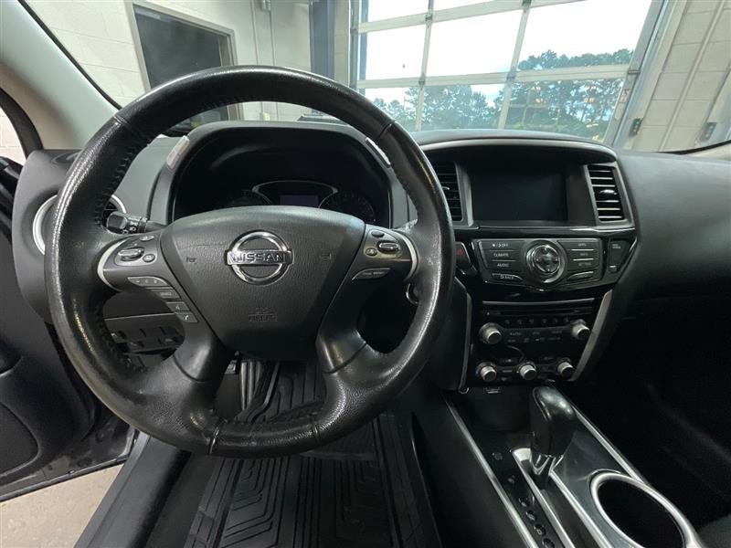 2020 NISSAN PATHFINDER SV