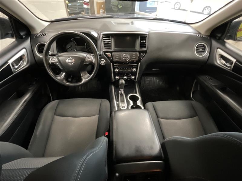 2019 NISSAN PATHFINDER SV
