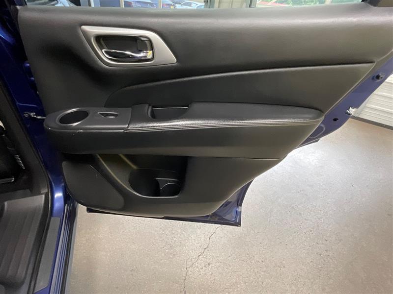 2019 NISSAN PATHFINDER SV