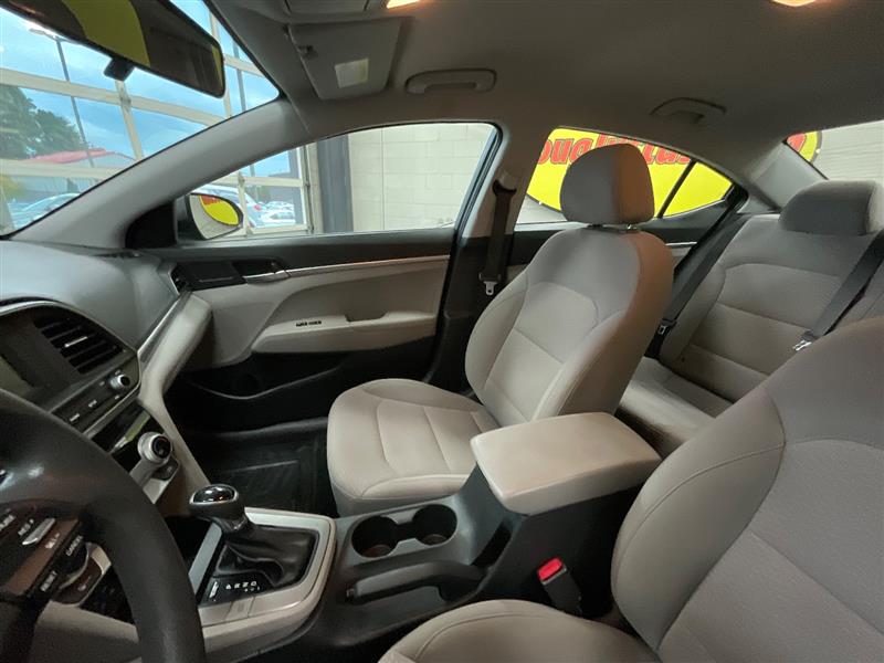 2019 HYUNDAI ELANTRA SE