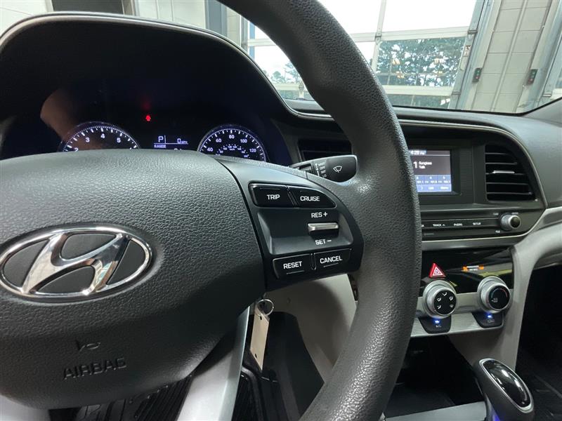 2019 HYUNDAI ELANTRA SE