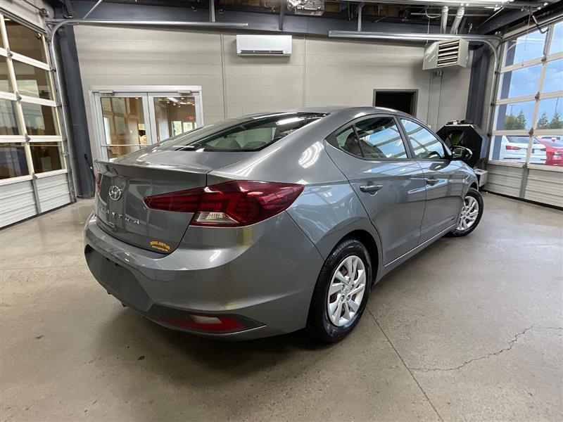 2019 HYUNDAI ELANTRA SE