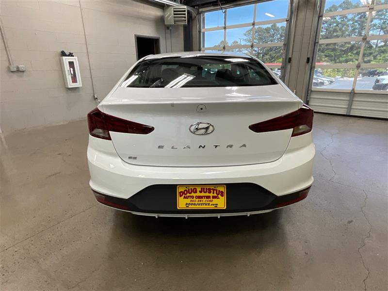2019 HYUNDAI ELANTRA SE