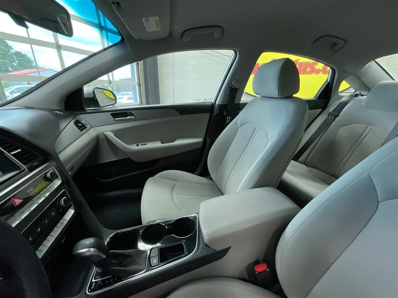 2018 HYUNDAI SONATA SE