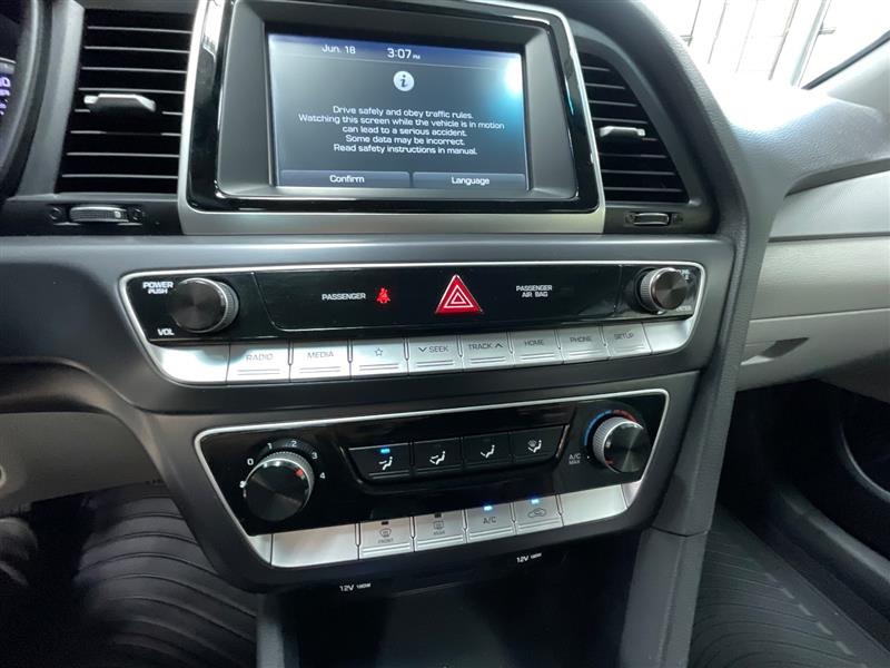 2018 HYUNDAI SONATA SE