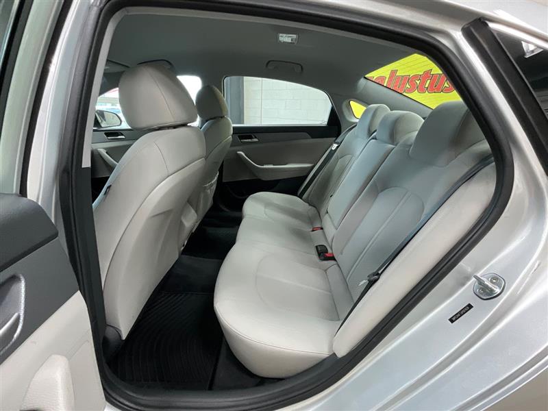 2018 HYUNDAI SONATA SE