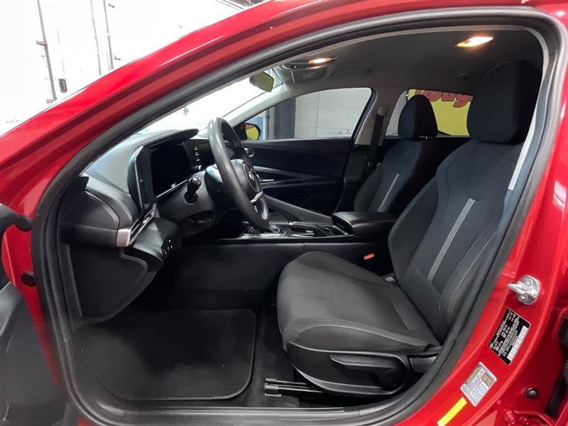 2021 HYUNDAI ELANTRA SE