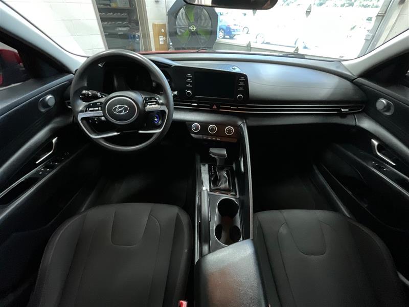 2021 HYUNDAI ELANTRA SE
