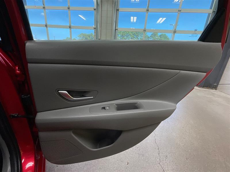 2021 HYUNDAI ELANTRA SE
