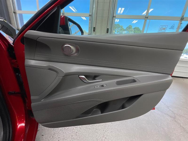 2021 HYUNDAI ELANTRA SE