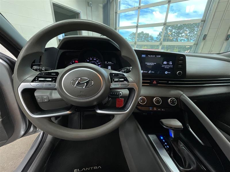 2021 HYUNDAI ELANTRA SE