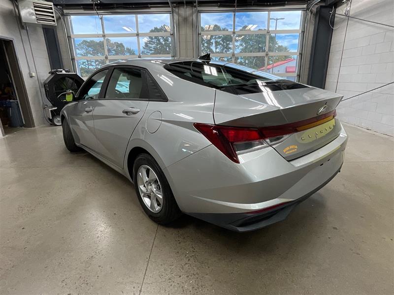 2021 HYUNDAI ELANTRA SE