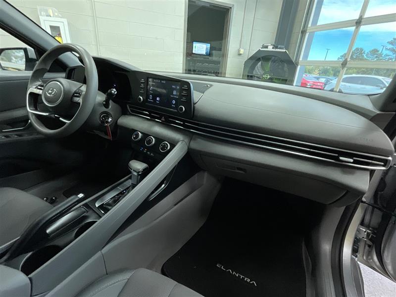 2021 HYUNDAI ELANTRA SE
