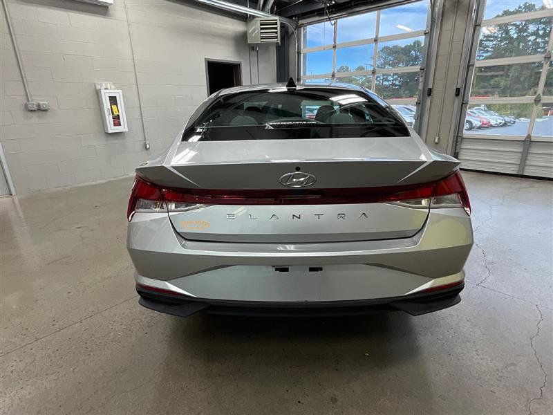 2021 HYUNDAI ELANTRA SE