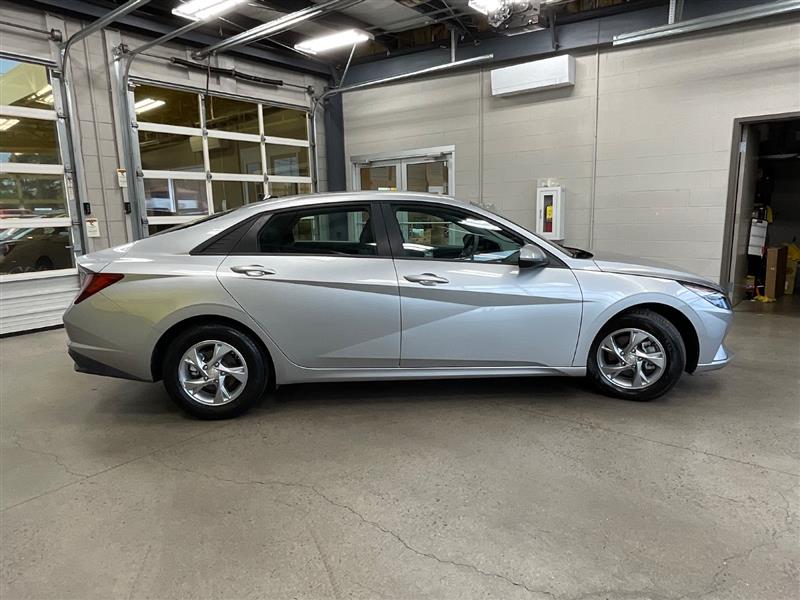 2021 HYUNDAI ELANTRA SE