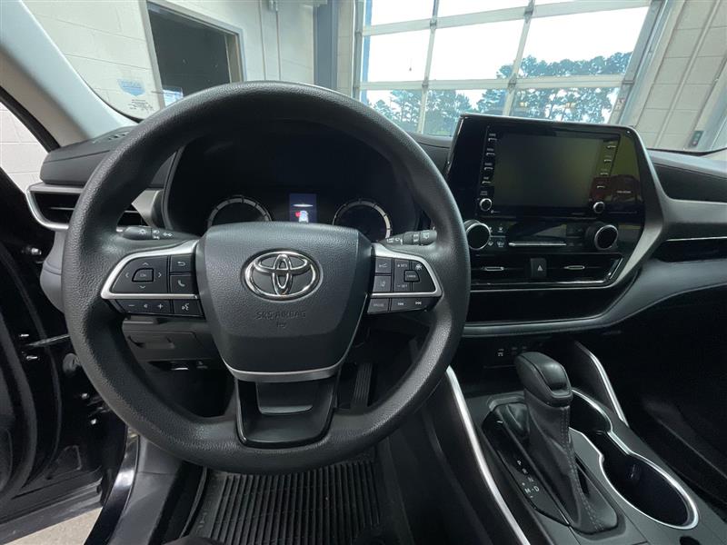 2022 TOYOTA HIGHLANDER L