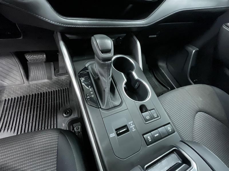 2022 TOYOTA HIGHLANDER L