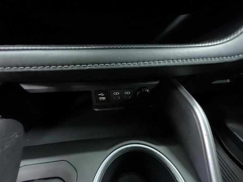 2022 TOYOTA HIGHLANDER L