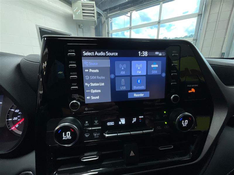 2022 TOYOTA HIGHLANDER L