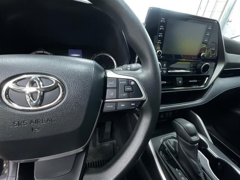2022 TOYOTA HIGHLANDER L