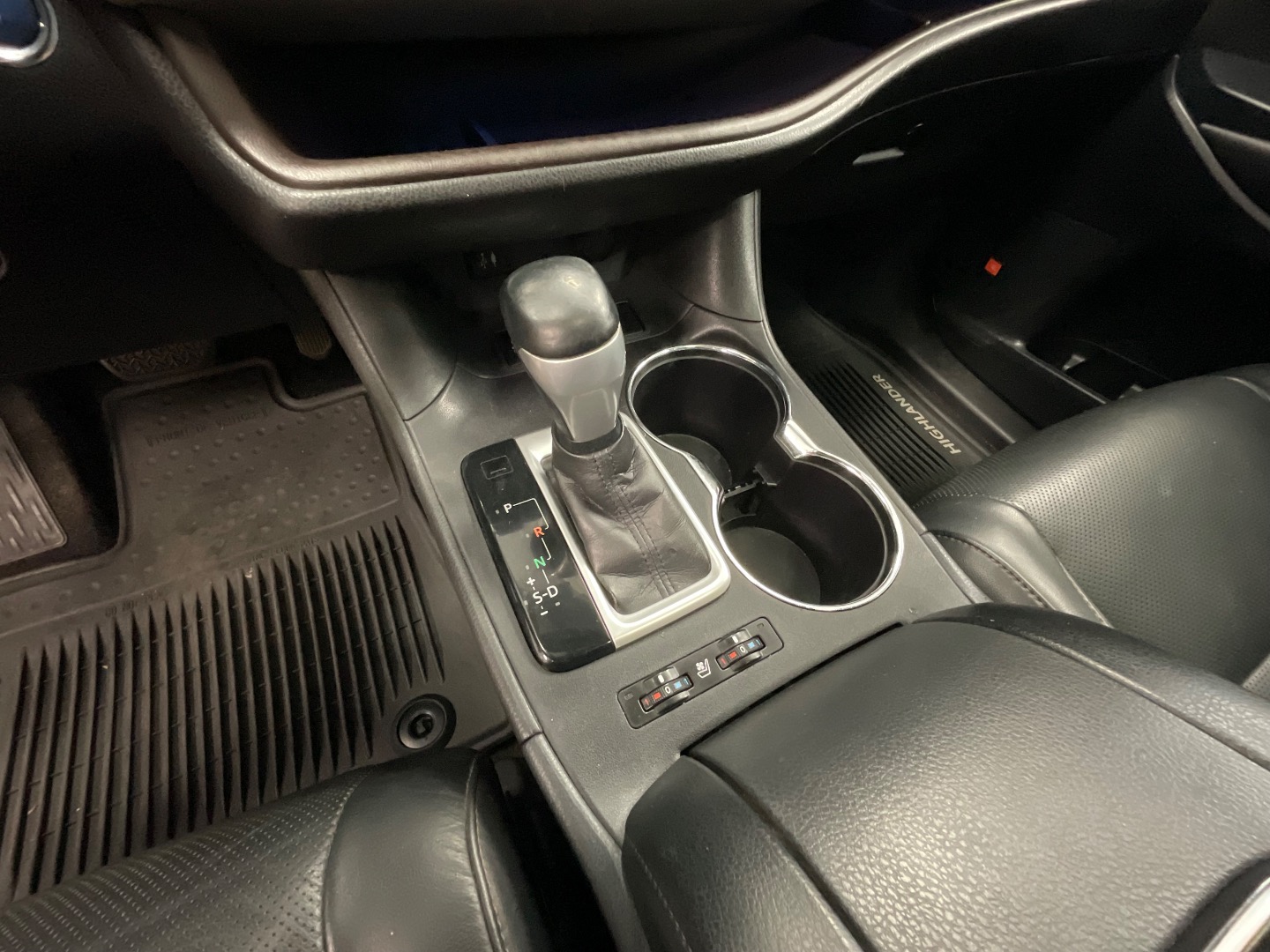 2016 Toyota Highlander Limited - Photo 17