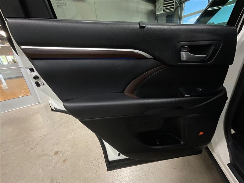 2016 TOYOTA HIGHLANDER HYBRID Limited