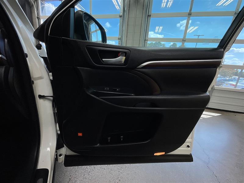 2016 TOYOTA HIGHLANDER HYBRID Limited