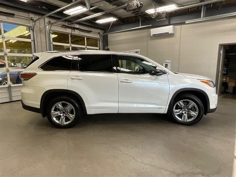 2016 TOYOTA HIGHLANDER HYBRID LIMITED