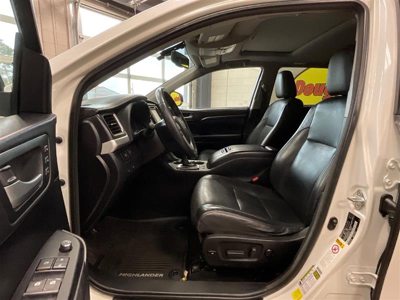 2016 TOYOTA HIGHLANDER HYBRID LIMITED