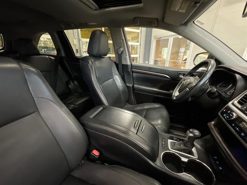 2016 TOYOTA HIGHLANDER HYBRID LIMITED