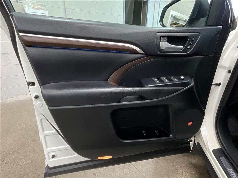 2016 TOYOTA HIGHLANDER HYBRID Limited