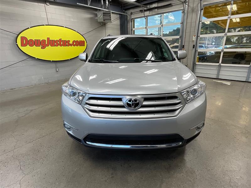 2011 TOYOTA HIGHLANDER LIMITED
