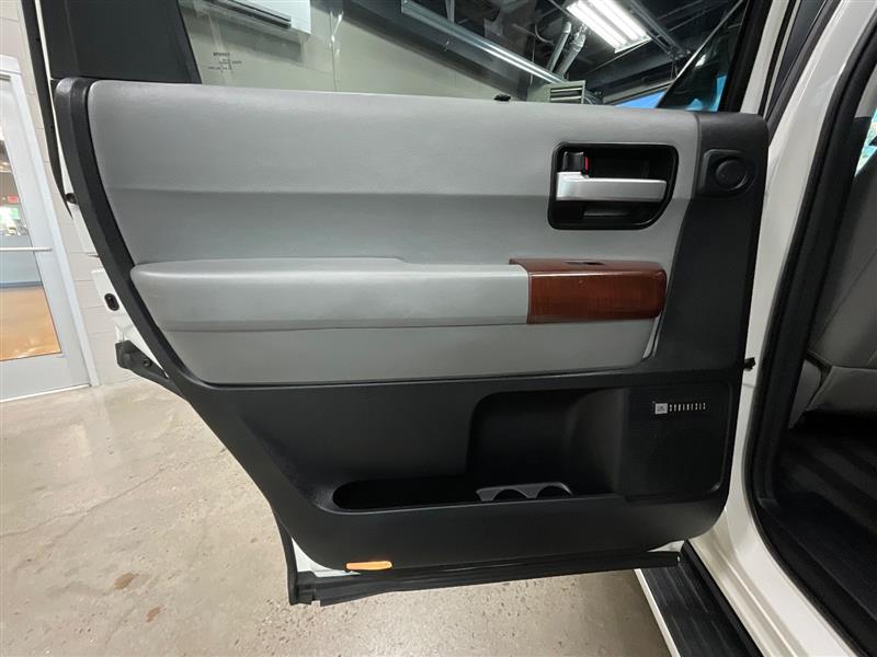 2012 TOYOTA SEQUOIA PLATINUM