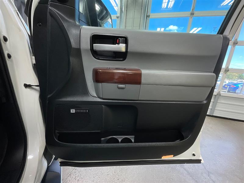 2012 TOYOTA SEQUOIA PLATINUM