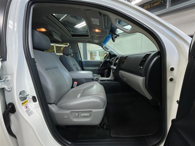 2012 TOYOTA SEQUOIA PLATINUM