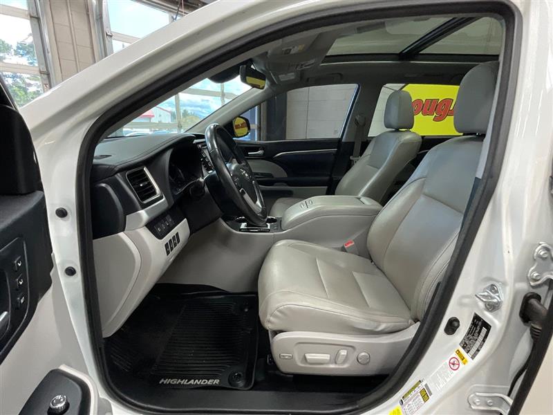 2017 TOYOTA HIGHLANDER LIMITED