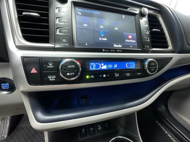 2017 TOYOTA HIGHLANDER LIMITED