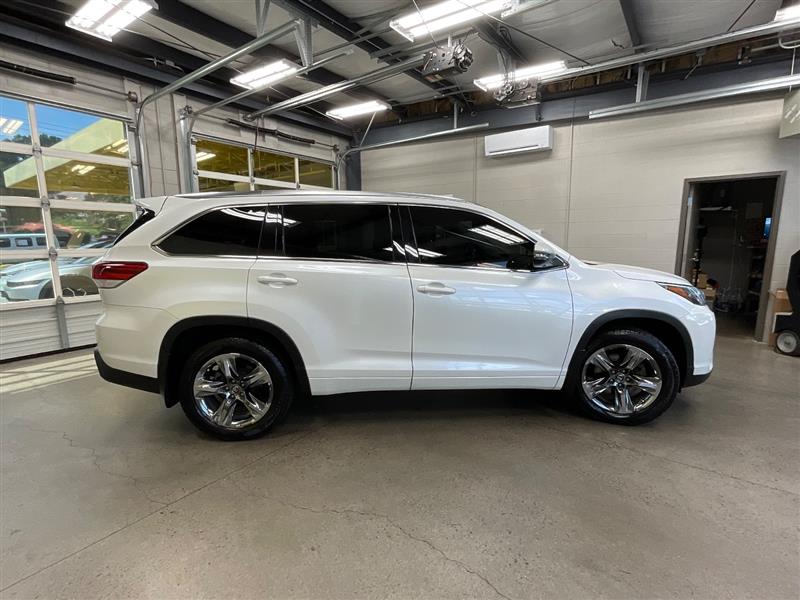 2017 TOYOTA HIGHLANDER LIMITED