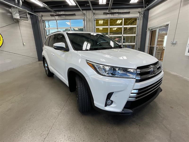 2017 TOYOTA HIGHLANDER LIMITED