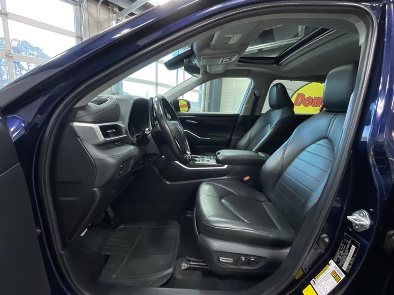 2021 TOYOTA HIGHLANDER XLE