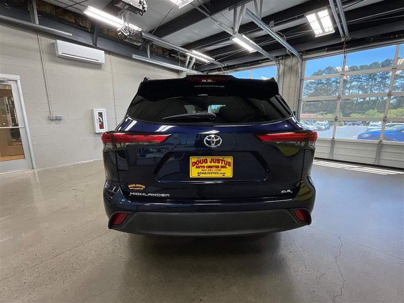 2021 TOYOTA HIGHLANDER XLE