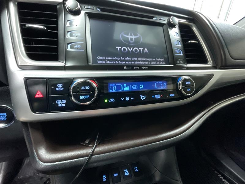 2019 TOYOTA HIGHLANDER XLE