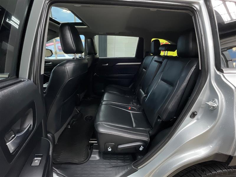 2019 TOYOTA HIGHLANDER XLE