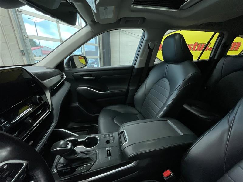 2023 TOYOTA HIGHLANDER XLE