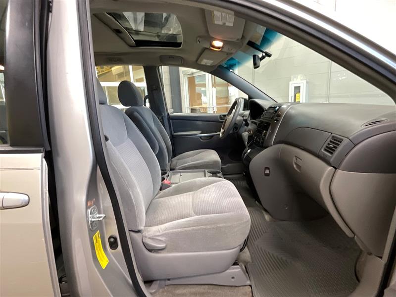 2010 TOYOTA SIENNA CE/LE