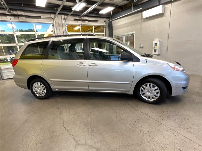 2010 TOYOTA SIENNA CE/LE