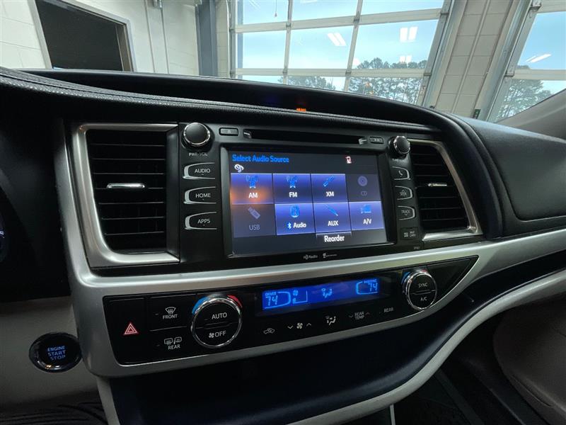 2015 TOYOTA HIGHLANDER XLE
