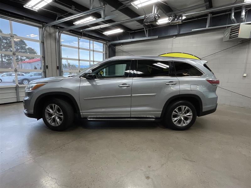 2015 TOYOTA HIGHLANDER XLE