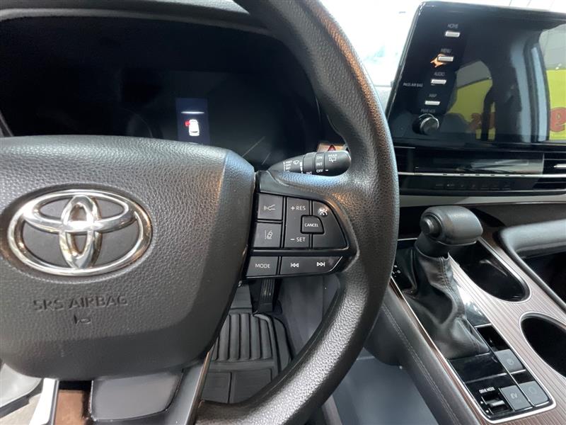 2023 TOYOTA SIENNA LE